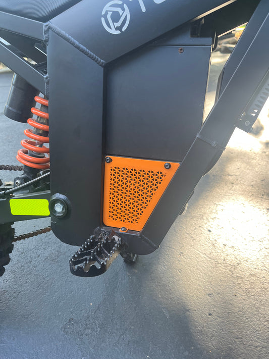 Tuttio Motor Cover Panels