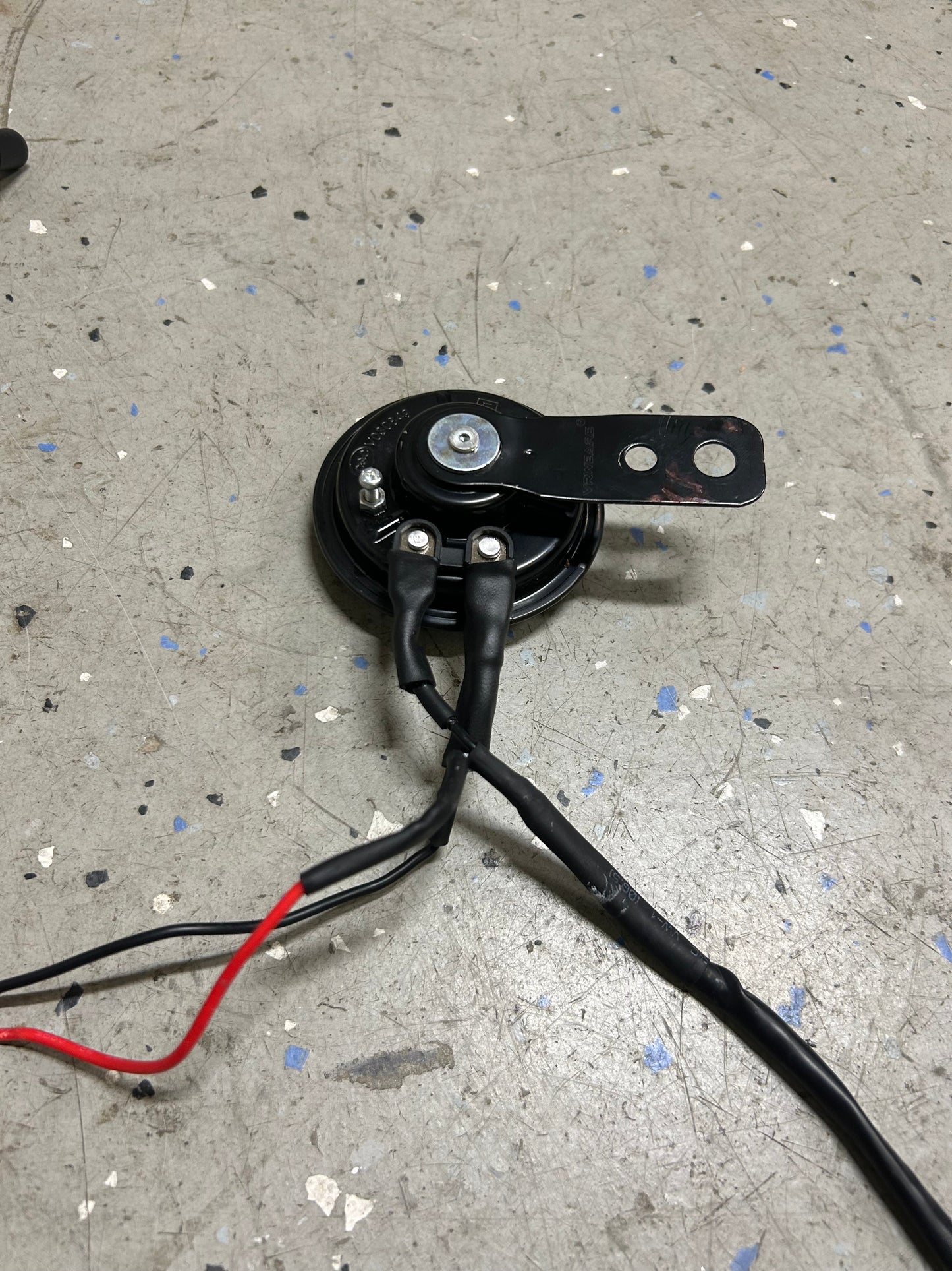 Rechargeable Battery-Powered Horn