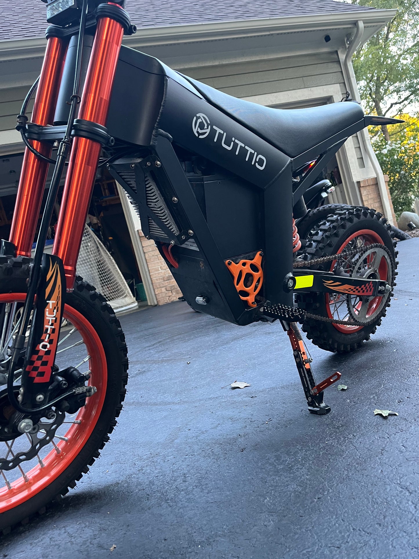 Tuttio Motor Cover & Panel Combo