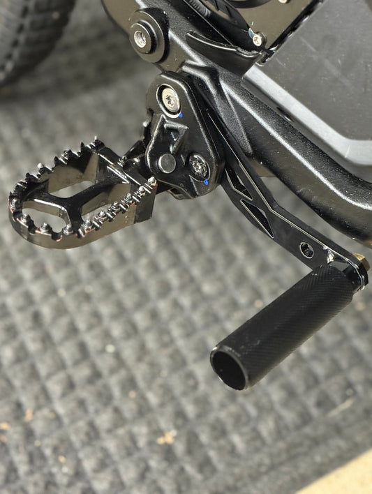 Rawrr Mantis Foot Lock