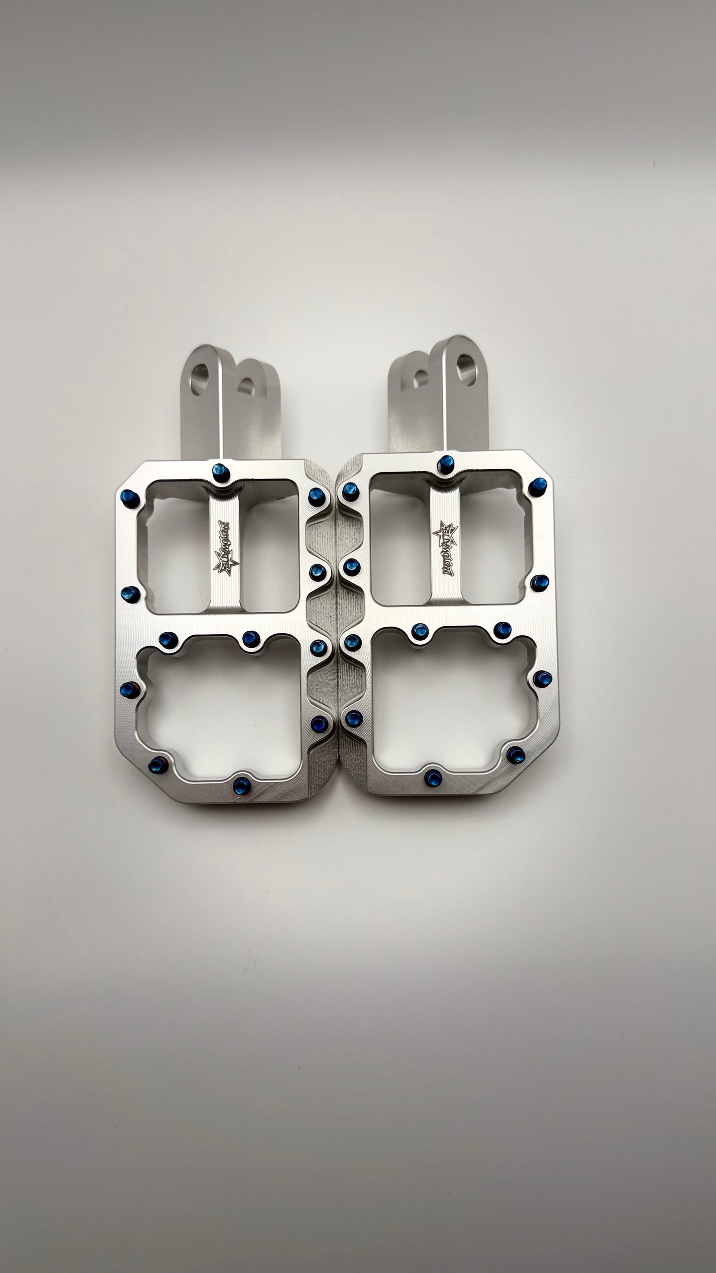 Razor Wide Style Pegs