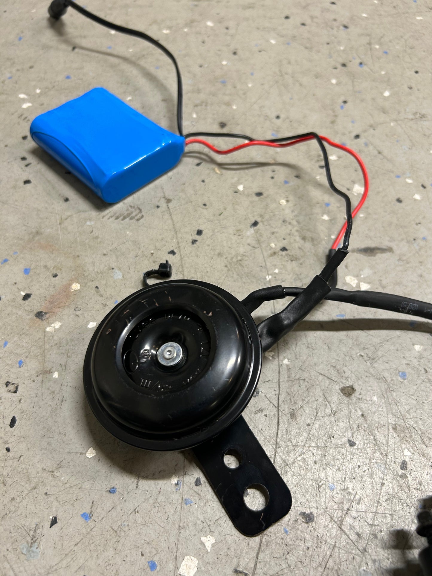 Rechargeable Battery-Powered Horn