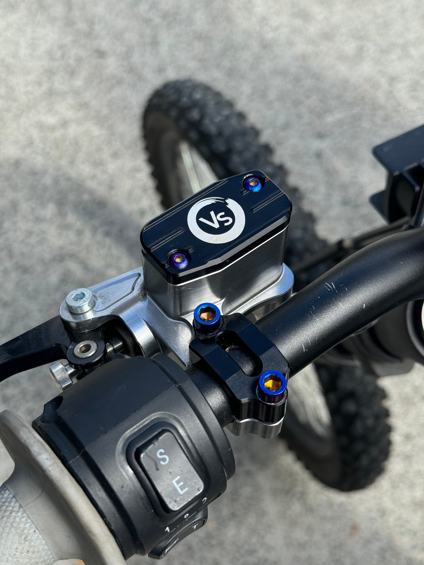 Titanium Ultra Bee Brake Reservoir Bolts