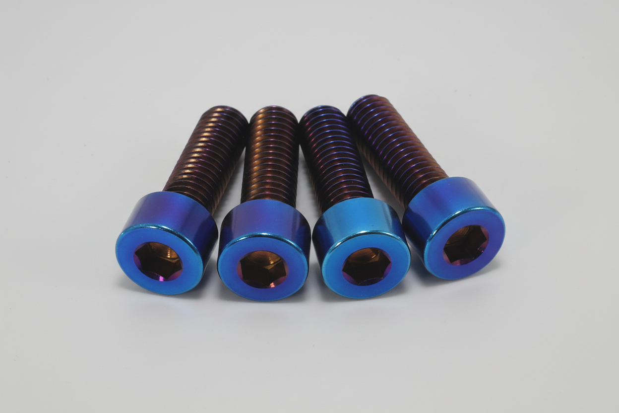 RTR Titanium Battery Cover Bolts