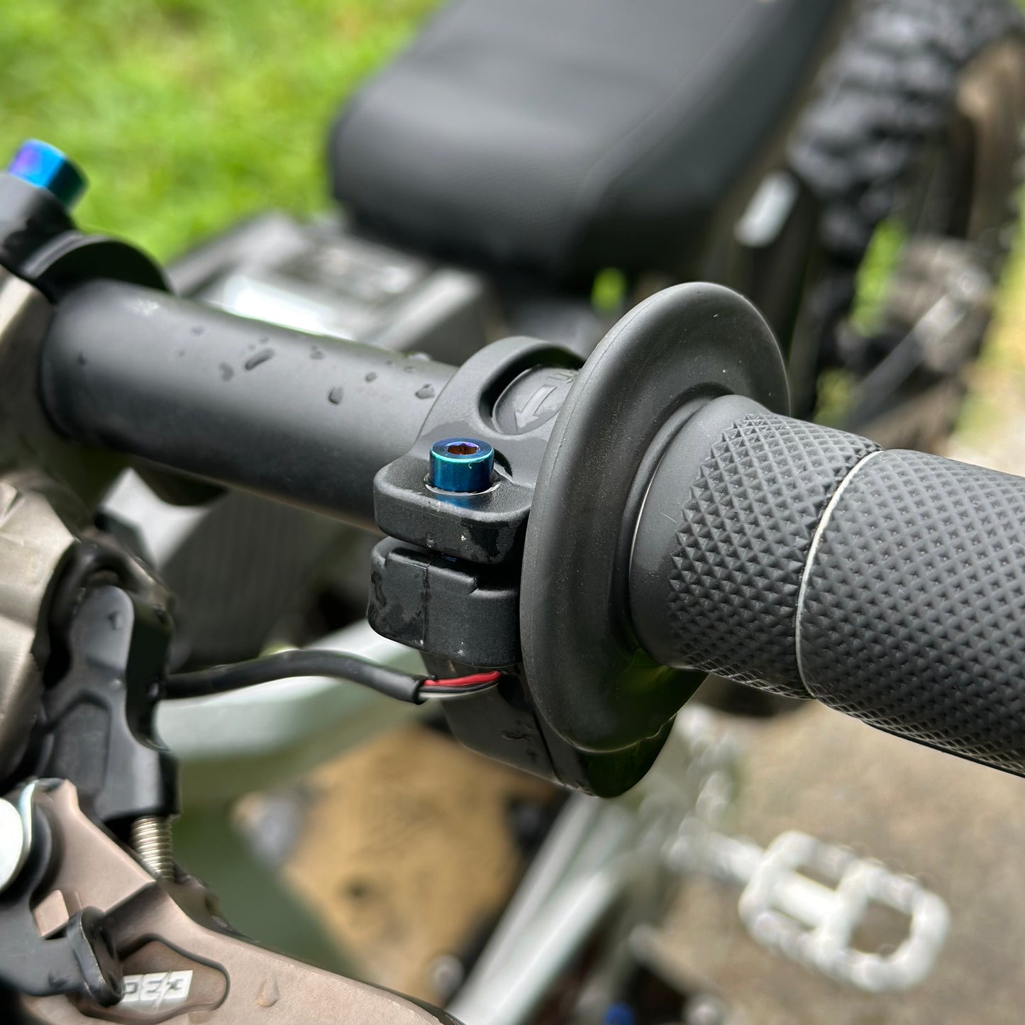 Surron & Talaria Titanium throttle bolts