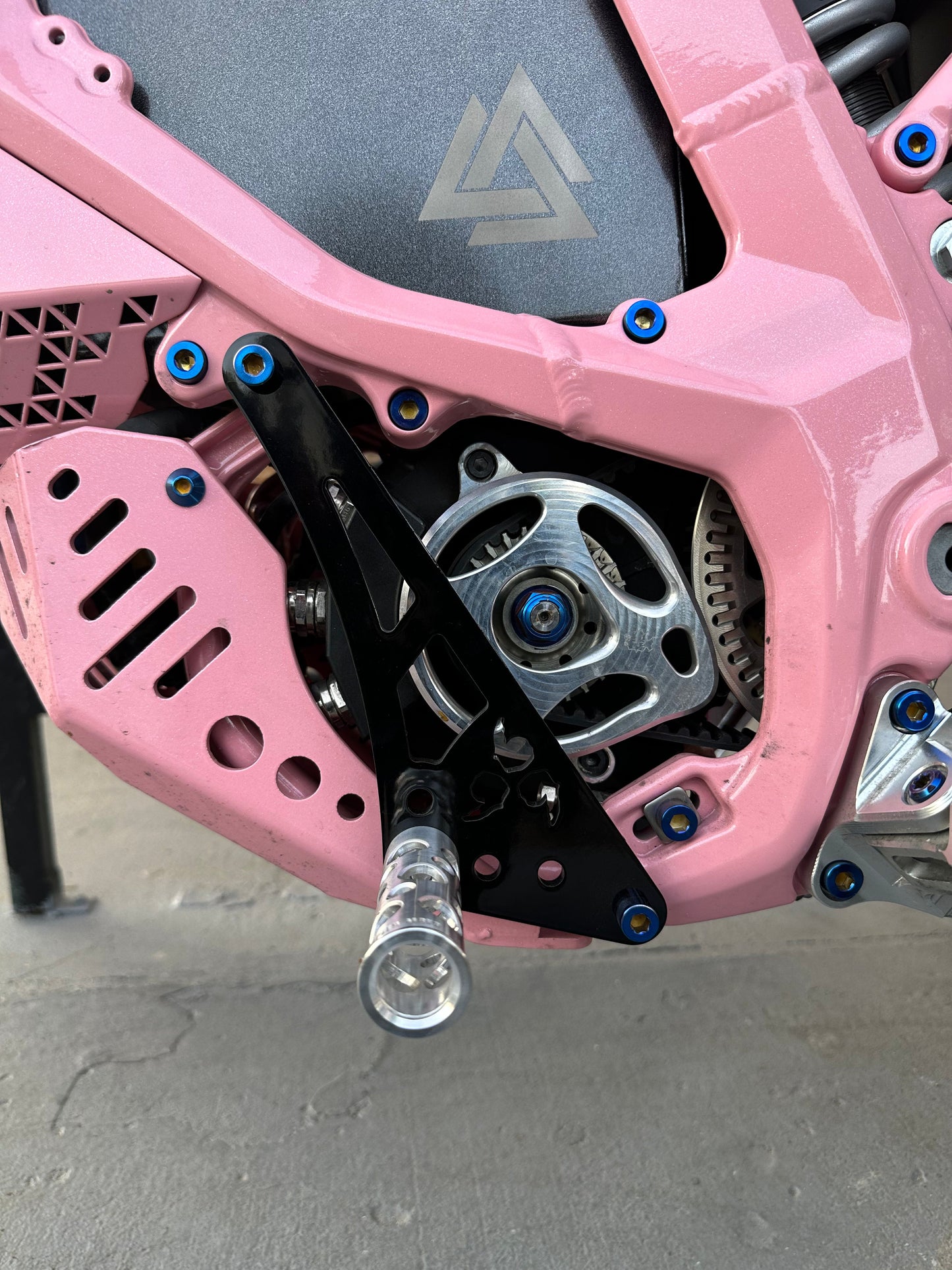 Shift Lock - Surron Ultra Bee