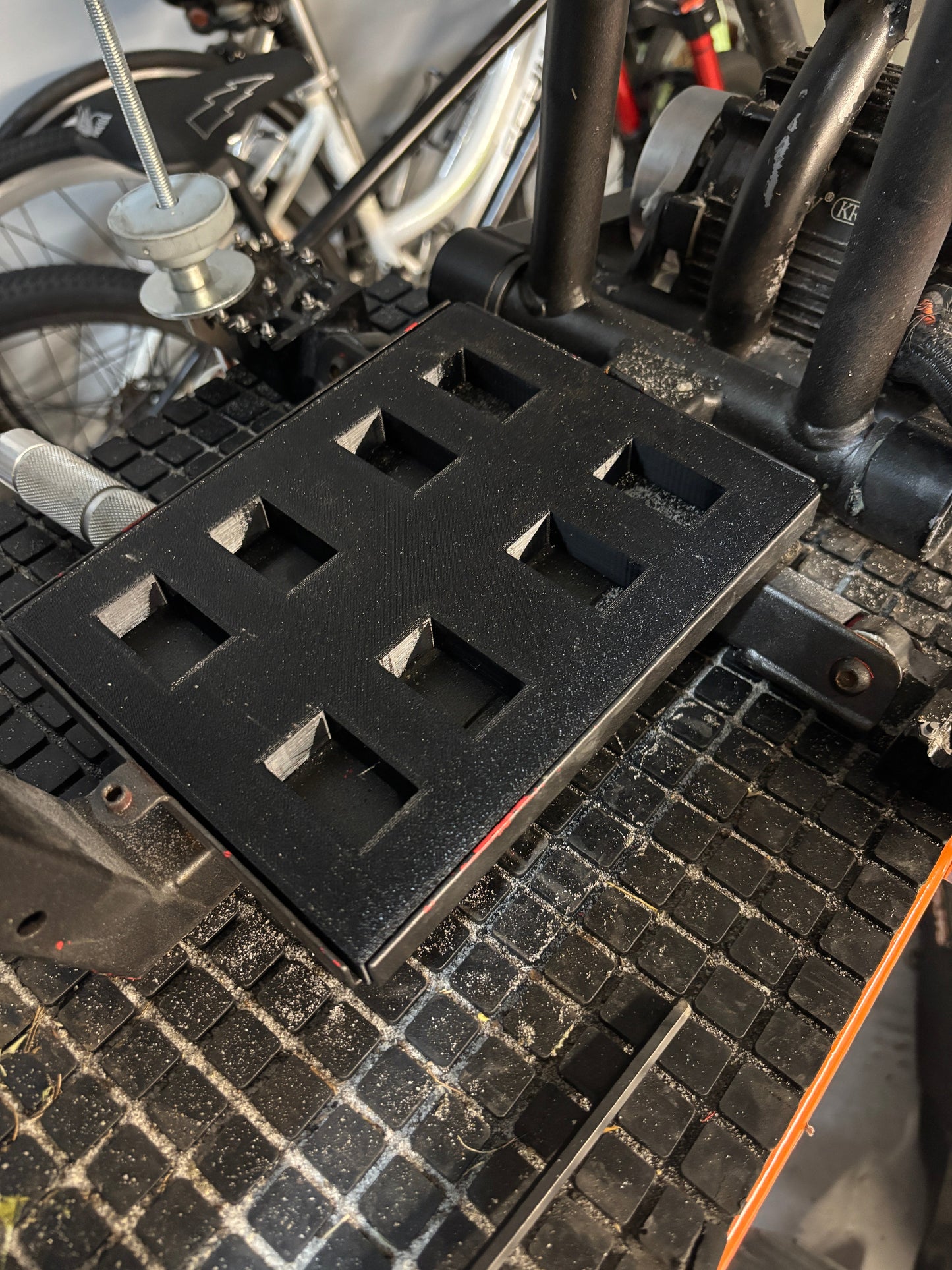 Razor Battery Tray Block